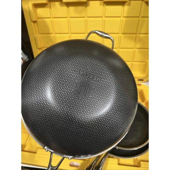 HEXCLAD 4 Piece Nonstick Stainless Steel Pot/Pan Set Wok 10 12 Lid MSRP $600 - Picture 3 of 7